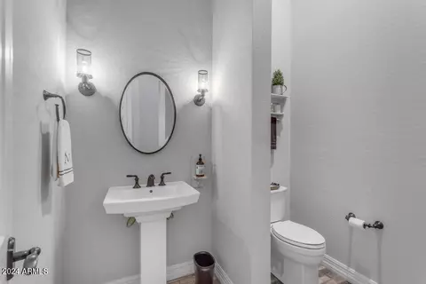 Bath - 2524 E Muirfield St, Gilbert, AZ 85298 photo 1 of 10