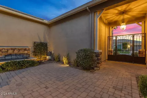Exterior - 2524 E Muirfield St, Gilbert, AZ 85298 photo 7 of 27