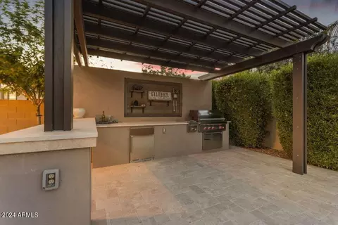 Exterior - 2524 E Muirfield St, Gilbert, AZ 85298 photo 16 of 27