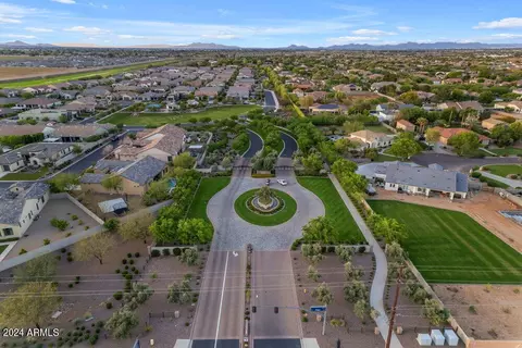 View/Area - 2524 E Muirfield St, Gilbert, AZ 85298 photo 11 of 14