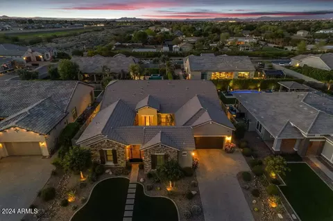 Exterior - 2524 E Muirfield St, Gilbert, AZ 85298 photo 23 of 27