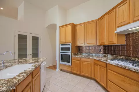 Kitchen - 9765 E Grandview St, Mesa, AZ 85207 photo 6 of 7