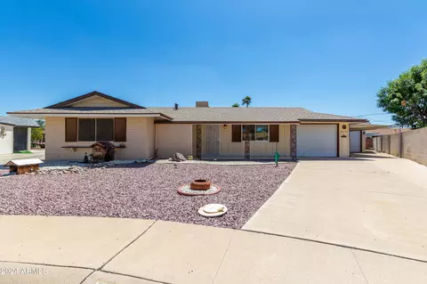 10339 W Pinehurst Dr, Sun City, AZ 85351
