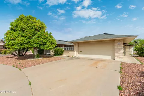 9201 W Raintree Dr, Sun City, AZ 85351