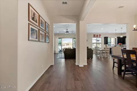 Entry Way - 872 E Hampton Ln, Gilbert, AZ 85295 photo 2 of 3