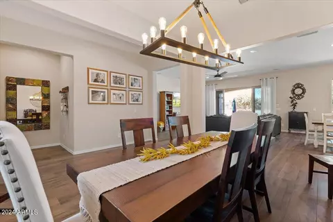 Dining - 872 E Hampton Ln, Gilbert, AZ 85295 photo 2 of 4