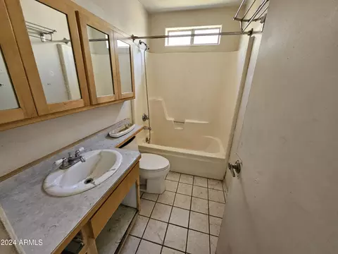 Bath - 2818 E Villa Rita Dr, Phoenix, AZ 85032 photo 1 of 3