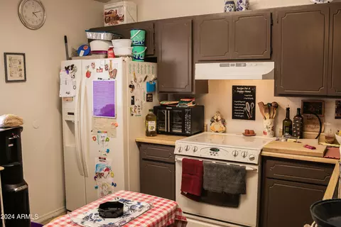Kitchen - 4812 E Caballero Cir, Mesa, AZ 85205 photo 1 of 2