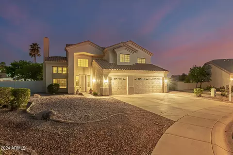 8741 W Maui Ln, Peoria, AZ 85381