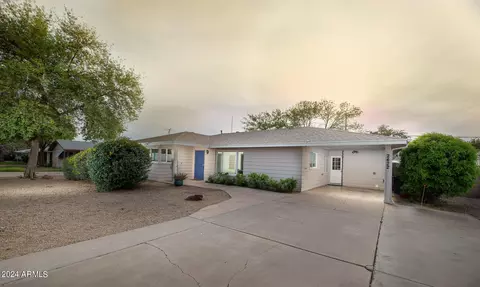 2422 N 39 St, Phoenix, AZ 85008