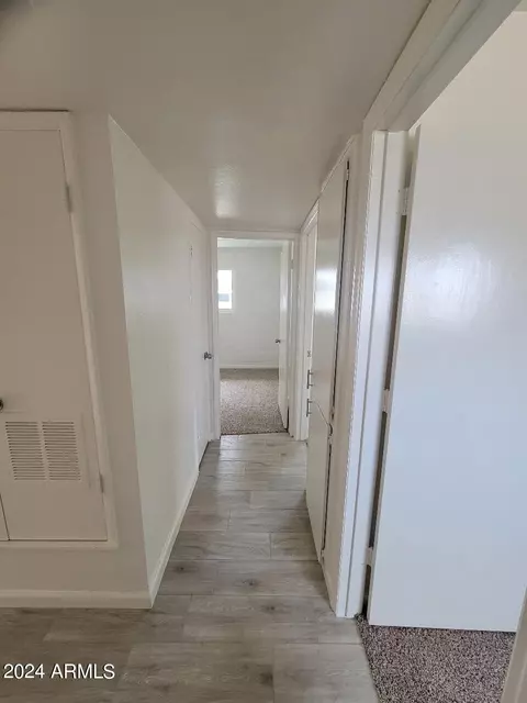 1318 E Grove St, Phoenix, AZ 85040 photo 9
