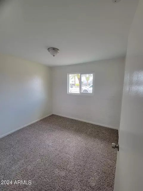 1318 E Grove St, Phoenix, AZ 85040 photo 10