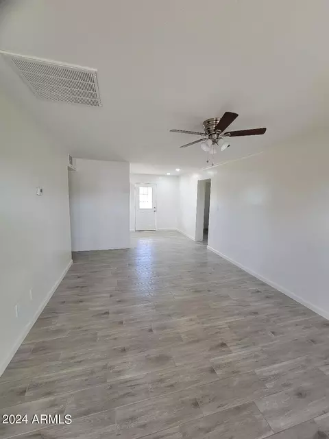 1318 E Grove St, Phoenix, AZ 85040 photo 4