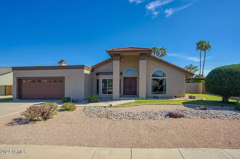 530 W Summit Pl, Chandler, AZ 85225