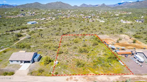 48 N Nnn N 7th Ave #-, New River, AZ 85087
