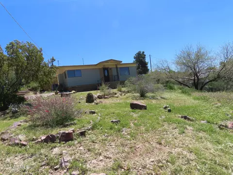 211 W Crowe St, Superior, AZ 85173