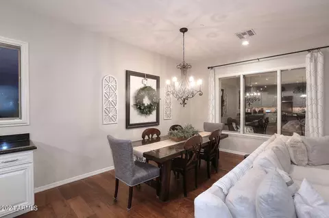 Dining - 3725 E Bryce Ln, Phoenix, AZ 85050 photo 1 of 4