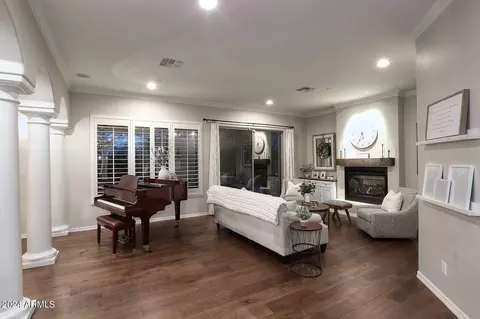 Living - 3725 E Bryce Ln, Phoenix, AZ 85050 photo 5 of 11