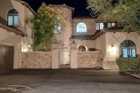 Exterior - 3725 E Bryce Ln, Phoenix, AZ 85050 photo 3 of 31