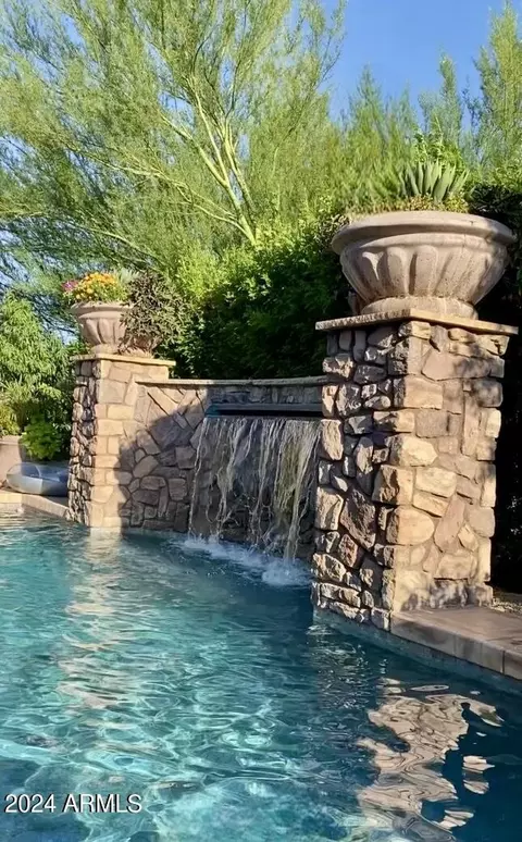 Exterior - 3725 E Bryce Ln, Phoenix, AZ 85050 photo 5 of 31