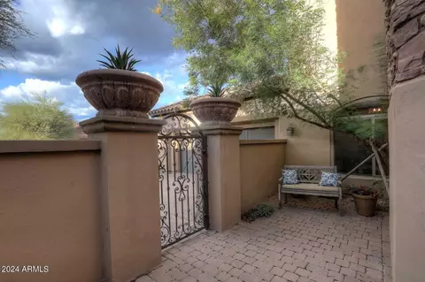 Exterior - 3725 E Bryce Ln, Phoenix, AZ 85050 photo 17 of 31