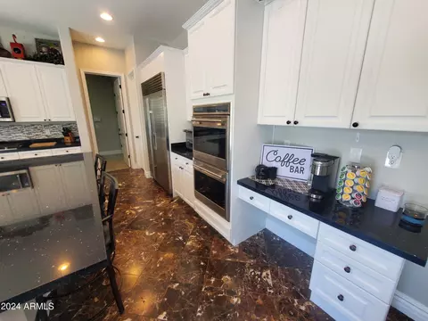 Kitchen - 2884 E Clifton Ct, Gilbert, AZ 85295 photo 2 of 10