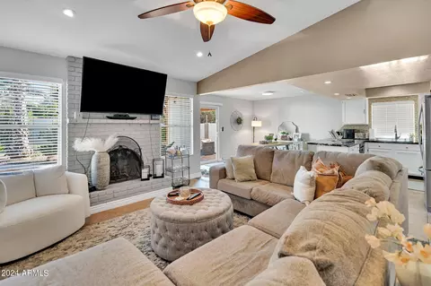 Living - 3143 El Moro Ave, Mesa, AZ 85204 photo 1 of 2