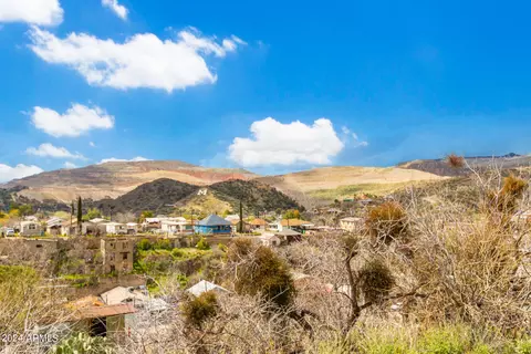 223 S Depot Hill Ave, Miami, AZ 85539