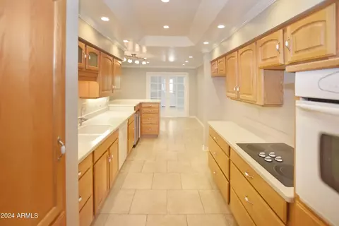 Kitchen - 4933 E Flower Ave, Mesa, AZ 85206 photo 6 of 7