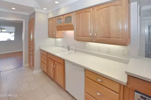 Kitchen - 4933 E Flower Ave, Mesa, AZ 85206 photo 2 of 7