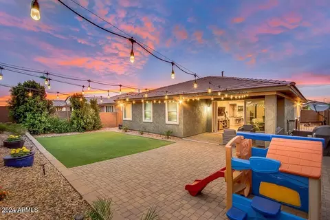 Exterior - 2685 E Daniel Dr, Gilbert, AZ 85298 photo 4 of 14
