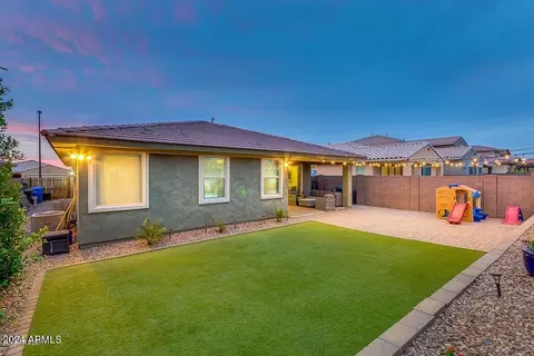 Exterior - 2685 E Daniel Dr, Gilbert, AZ 85298 photo 10 of 14