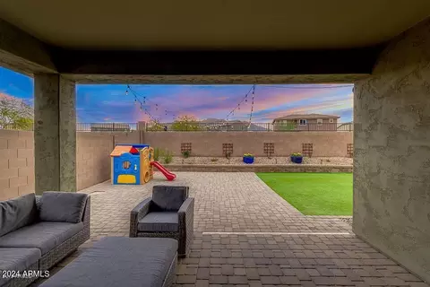 Exterior - 2685 E Daniel Dr, Gilbert, AZ 85298 photo 6 of 14