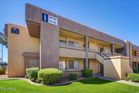 3601 W Tierra Buena Ln #227, Phoenix, AZ 85053