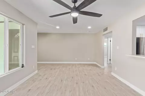 523 E Butler Dr, Phoenix, AZ 85020 photo 6