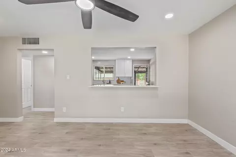 523 E Butler Dr, Phoenix, AZ 85020 photo 8