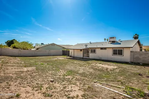 Exterior - 2738 E Villa Rita Dr, Phoenix, AZ 85032 photo 10 of 11