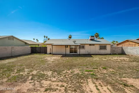 Exterior - 2738 E Villa Rita Dr, Phoenix, AZ 85032 photo 9 of 11