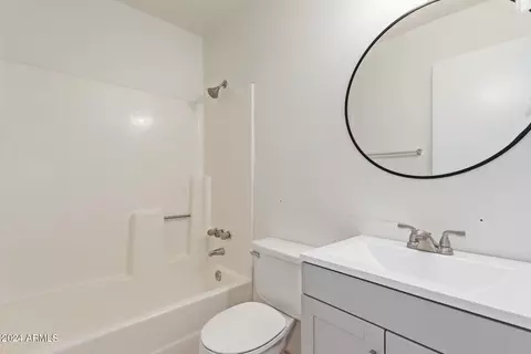 Bath - 2738 E Villa Rita Dr, Phoenix, AZ 85032 photo 2 of 2