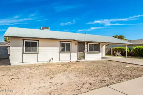 Exterior - 2738 E Villa Rita Dr, Phoenix, AZ 85032 photo 4 of 11