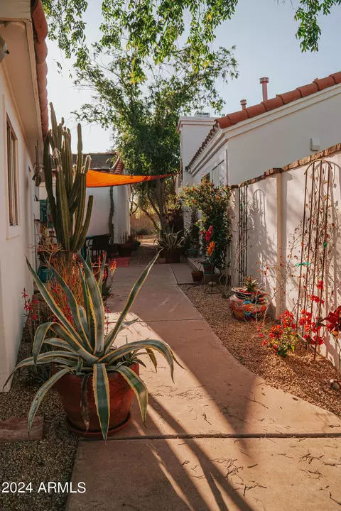 Exterior - 4701 E Cholla St, Phoenix, AZ 85028 photo 10 of 21