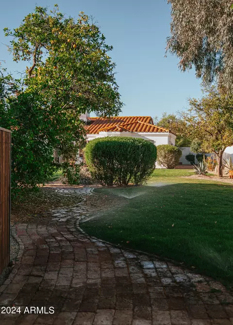 Exterior - 4701 E Cholla St, Phoenix, AZ 85028 photo 8 of 21