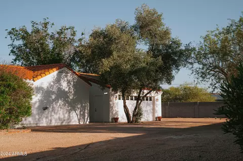 Exterior - 4701 E Cholla St, Phoenix, AZ 85028 photo 14 of 21