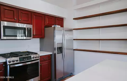 Kitchen - 4701 E Cholla St, Phoenix, AZ 85028 photo 8 of 9