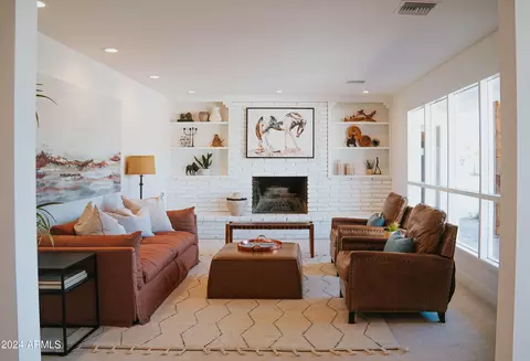 Living - 4701 E Cholla St, Phoenix, AZ 85028 photo 5 of 8