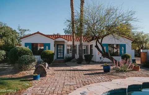 View/Area - 4701 E Cholla St, Phoenix, AZ 85028 photo 1 of 4