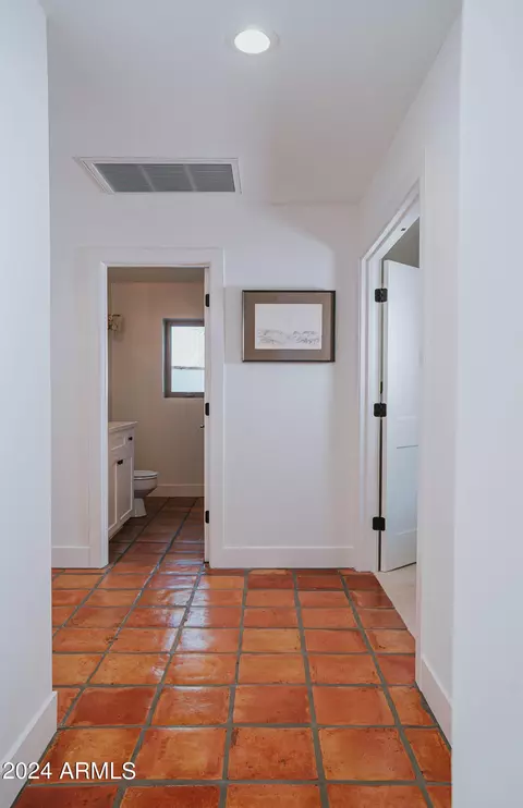 Entry Way - 4701 E Cholla St, Phoenix, AZ 85028 photo 4 of 5