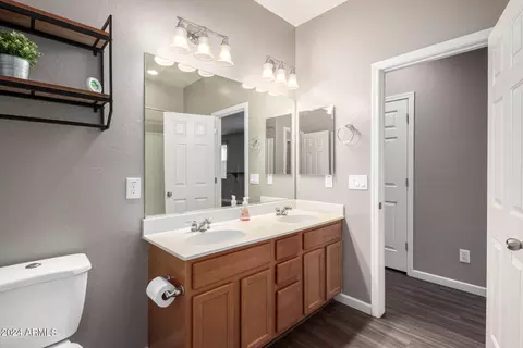 Bath - 7231 E Onza Ave, Mesa, AZ 85212 photo 3 of 4