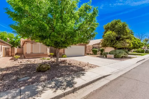 465 S Ash St, Gilbert, AZ 85233 photo 2