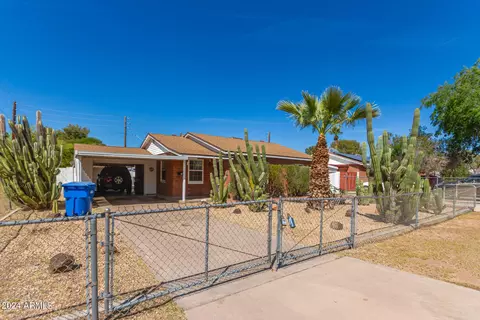 2802 Earll Dr, Phoenix, AZ 85016 photo 4